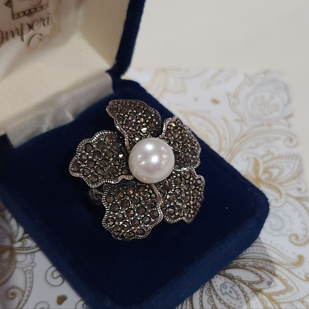 Sterling Silver 925 Marcasite Flower Ring with Pearl in the Center, Size 8